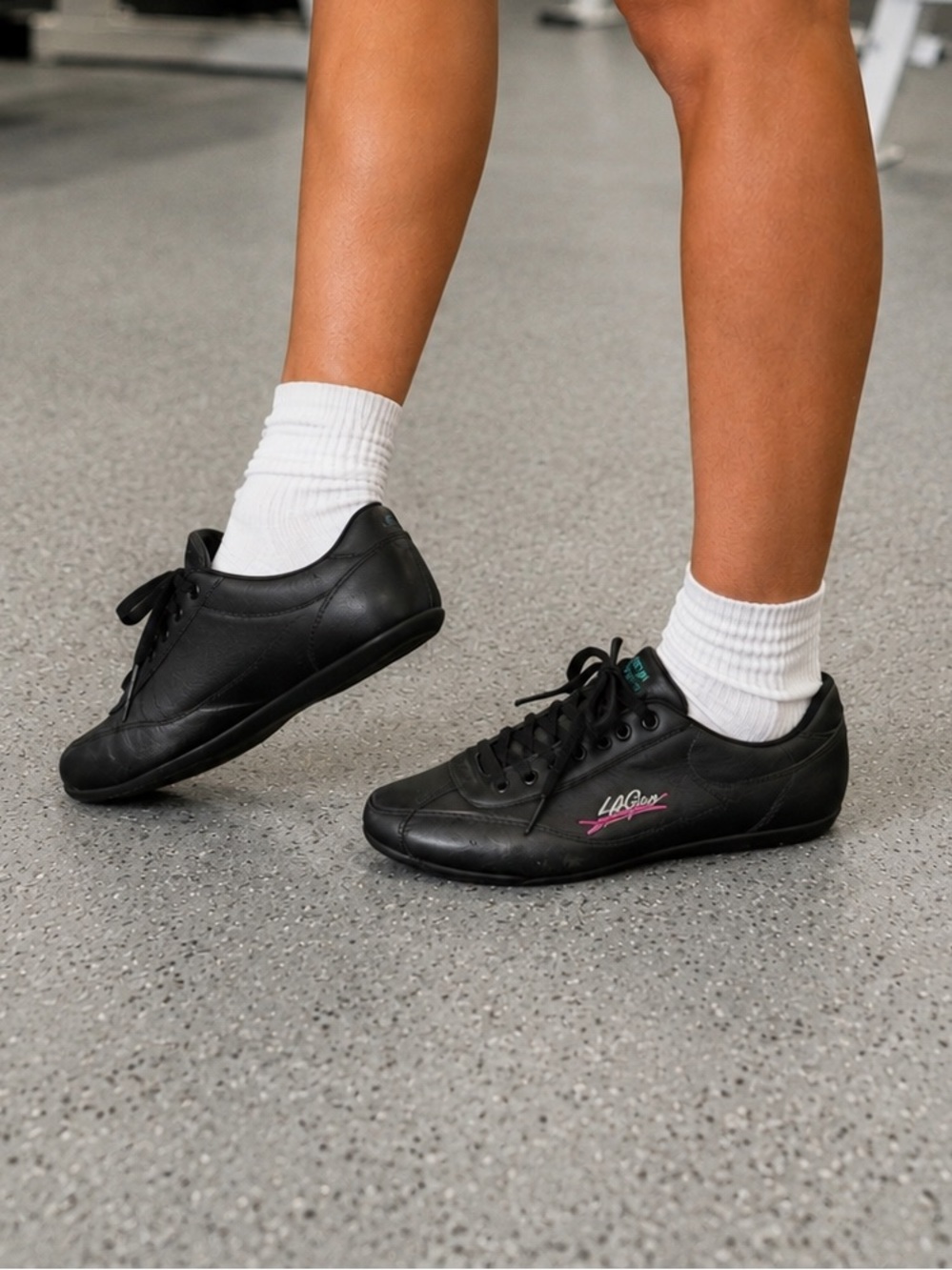 Vintage LA Gear Shoes Women Fits Size 8.5 Black Lace up Leather Low Top 80s 90s